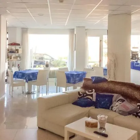 Adriatico מלון סניגליה